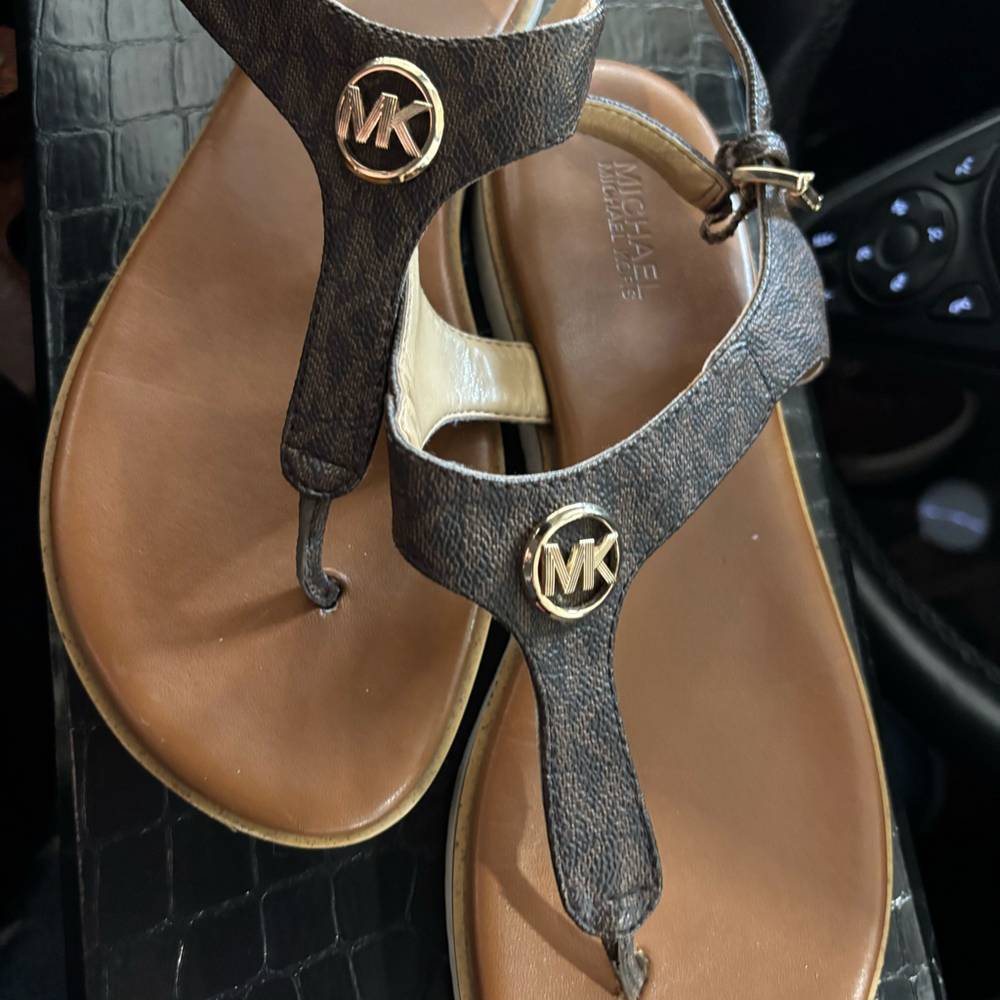 Michael Kors Val Thong sandals in brown
